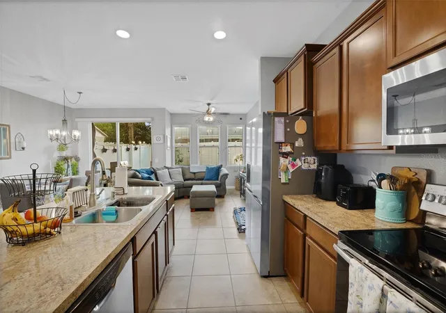 5th image of 1664 Peterson Pl, Sanford, FL 32773 | MLS# O6435802
