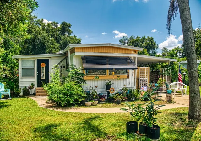 1st image of 221 Evergreen Ter, Deland, FL 32724 | MLS# V4950877