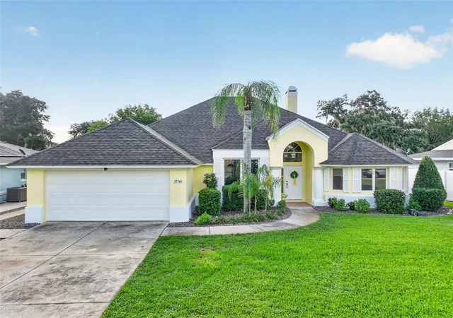 2nd image of 35546 Cedar Ln, Leesburg, FL 34788 | MLS# O6435813