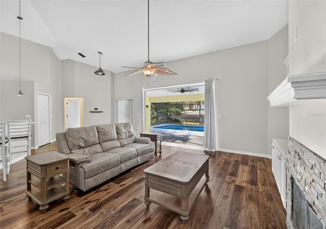 5th image of 35546 Cedar Ln, Leesburg, FL 34788 | MLS# O6435813