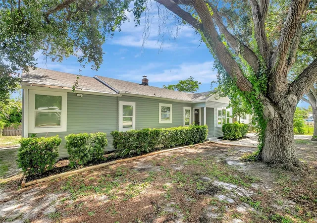 2nd image of 4355 58th Ave N, St Petersburg, FL 33714 | MLS# TB8541472