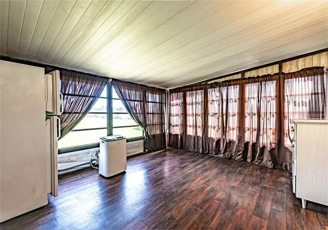 5th image of 36301 Coronet Wy, Zephyrhills, FL 33541 | MLS# TB8541478