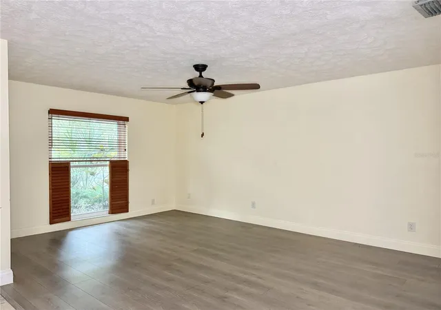 5th image of 901 W River Dr, Temple Terrace, FL 33617 | MLS# TB8541480