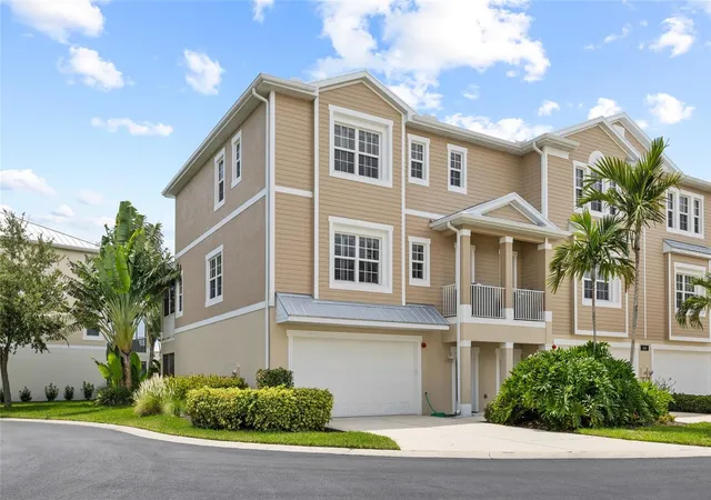 Photo 3 of Townhouse for sale at 10311 Lands End Cir #16, Placida, FL 33946 | MLS# TB8541485 | Listing updated on 2026-09-28