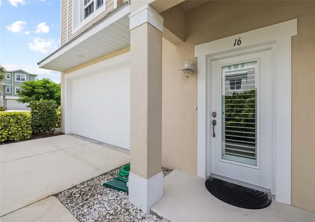 Photo 4 of Townhouse for sale at 10311 Lands End Cir #16, Placida, FL 33946 | MLS# TB8541485 | Listing updated on 2026-09-28