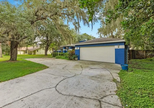 Photo 2 of Single family home for sale at 1121 Old Polk City Rd, Lakeland, FL 33809 | MLS# L4964495 | Listing updated on 2026-09-23