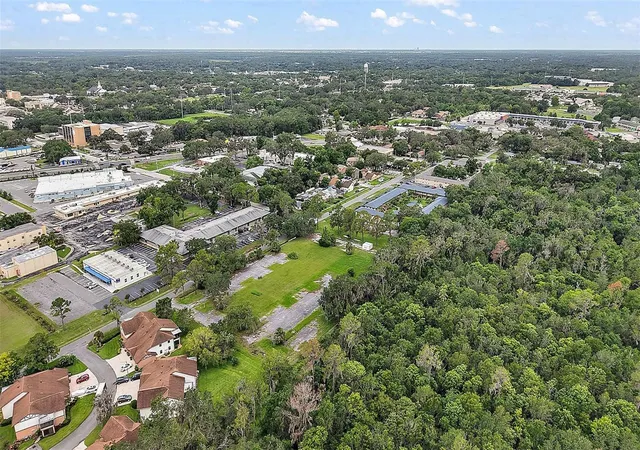 5th image of W Oak Terrace Dr, Leesburg, FL 34748 | MLS# G5116812