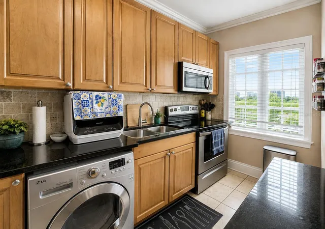 5th image of 2117 W Dekle Ave, Tampa, FL 33606