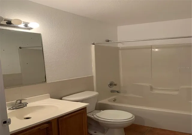 Photo 3 of Multi family home for sale at 1216 Fairway Dr, Lakeland, FL 33801 | MLS# L4964496 | Listing updated on 2026-08-24