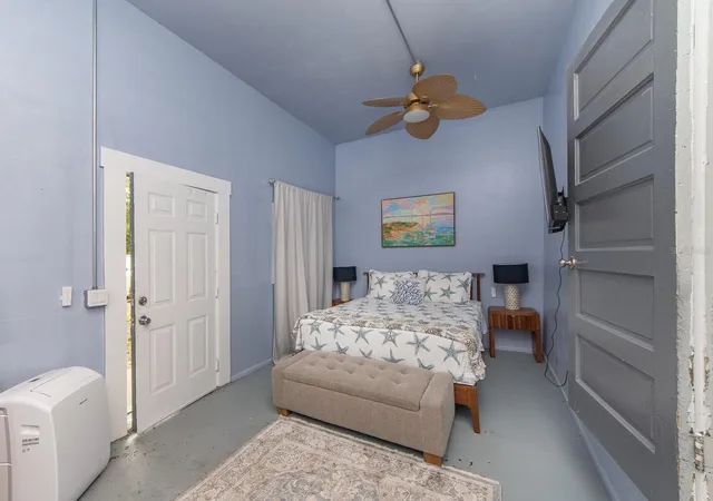 image of 2938 Beach Blvd S, Gulfport, FL 33707 | MLS# TB8541497