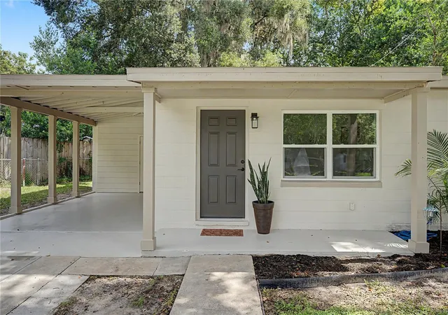 Photo 2 of Single family home for sale at 21385 Canal Dr, Brooksville, FL 34601 | MLS# TB8541498 | Listing updated on 2026-09-12