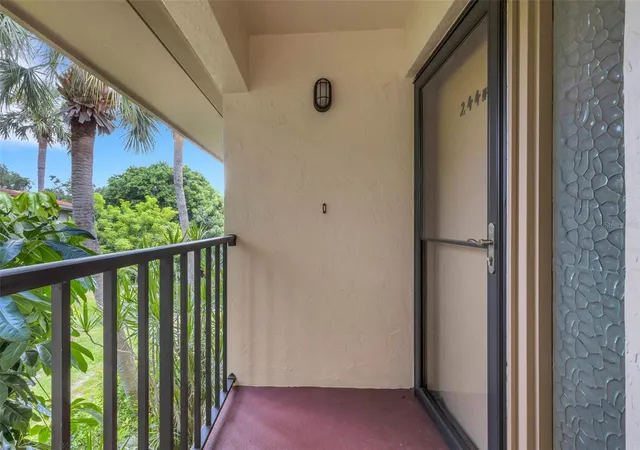 Listing Photo 4 - Condo for sale in building located at 6462 Wild Oak Bay Blvd, BRADENTON, FL 34210 - Unit #244