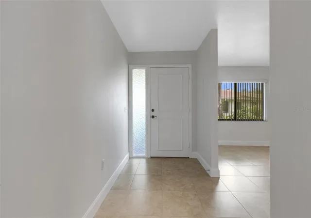 Listing Photo 5 - Condo for sale in building located at 6462 Wild Oak Bay Blvd, BRADENTON, FL 34210 - Unit #244