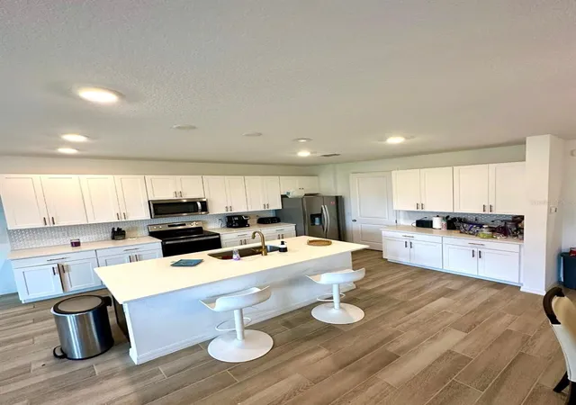 4th image of 821 Benoi Dr,, Davenport, FL 33896 | MLS# O6435832