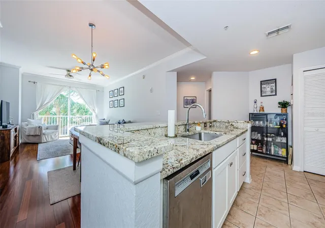 Photo 3 of Condo for sale at 700 S Harbour Is Blvd #404, Tampa, FL 33602 | MLS# TB8541510 | Listing updated on 2026-10-01