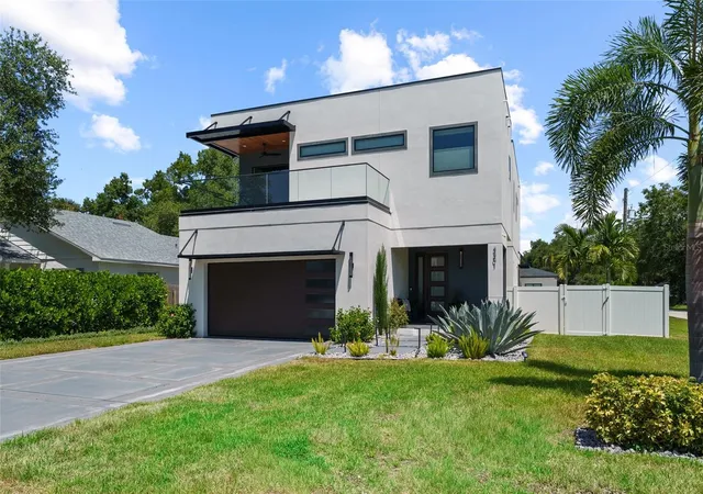 Photo 2 of Single family home for sale at 3301 W Paul Ave, Tampa, FL 33611 | MLS# TB8541516 | Listing updated on 2026-08-26