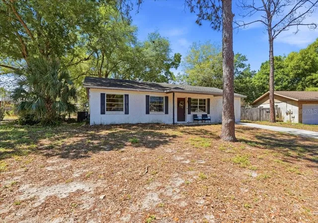 1st image of 215 Carla Ann Ct, Auburndale, FL 33823 | MLS# L4964501