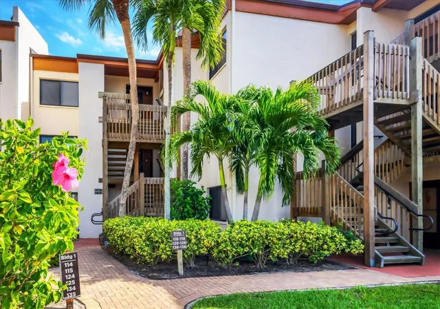 2nd image of 1900 Cove Ii Pl #127, Sarasota, FL 34242 | MLS# A4703783