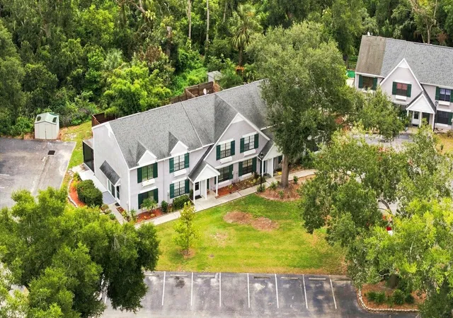 Photo 2 of Townhouse for sale at 3324 Laurel View Dr, Brandon, FL 33511 | MLS# TB8541530 | Listing updated on 2026-10-08