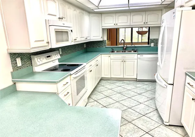 4th image of 661 Woodridge Dr, Fern Park, FL 32730 | MLS# O6435854