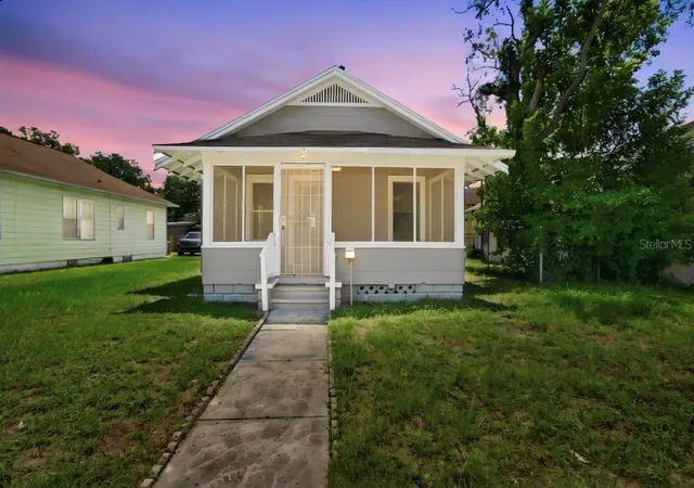 Photo 1 of Single family home for sale at 1140 10th Ave S, St Petersburg, FL 33705 | MLS# TB8541540 | Listing updated on 2026-09-21