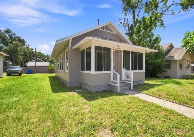 Photo 2 of Single family home for sale at 1140 10th Ave S, St Petersburg, FL 33705 | MLS# TB8541540 | Listing updated on 2026-09-21