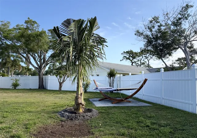 32nd image of 10026 83rd Cir, Seminole, FL 33777 | MLS# TB8541542