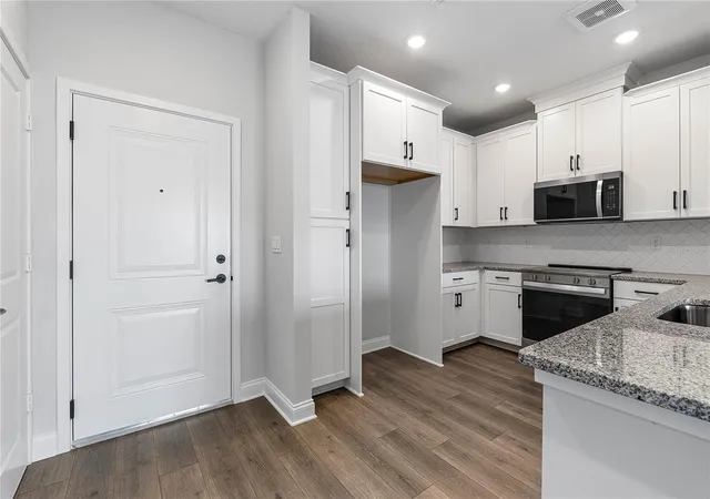 Photo 3 of Condo for sale at 7545 Laureate Blvd #7408, Orlando, FL 32827 | MLS# O6435869 | Listing updated on 2026-09-28