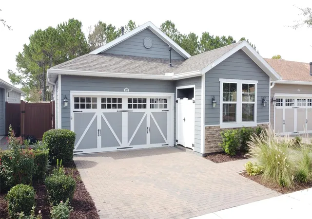 Photo 1 of Single family home for sale at 372 Alcove Dr, Groveland, FL 34736 | MLS# G5116823 | Listing updated on 2026-08-27