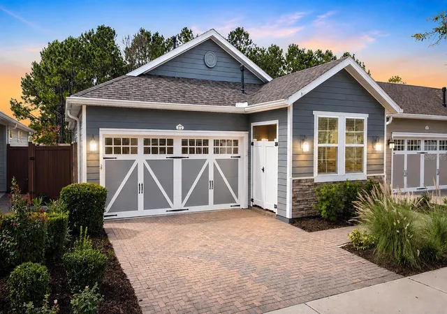 Single family home for sale at 372 Alcove Dr, Groveland, FL 34736 | MLS# G5116823 | Listing updated on 2026-09-18