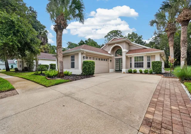 Photo 4 of Single family home for sale at 54 Shinnecock Dr, Palm Coast, FL 32137 | MLS# FC320902 | Listing updated on 2026-09-29