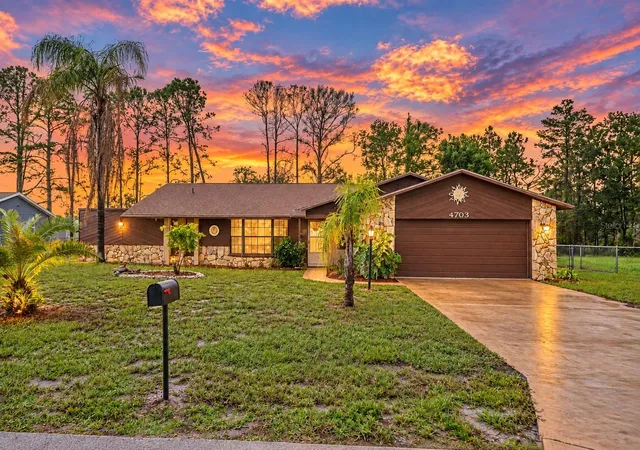 Photo 2 of Single family home for sale at 4703 Kirkland Ave, Spring Hill, FL 34606 | MLS# W7888837 | Listing updated on 2026-09-27