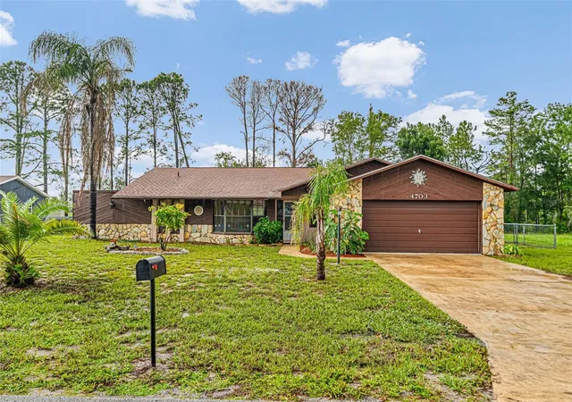 Photo 3 of Single family home for sale at 4703 Kirkland Ave, Spring Hill, FL 34606 | MLS# W7888837 | Listing updated on 2026-09-27