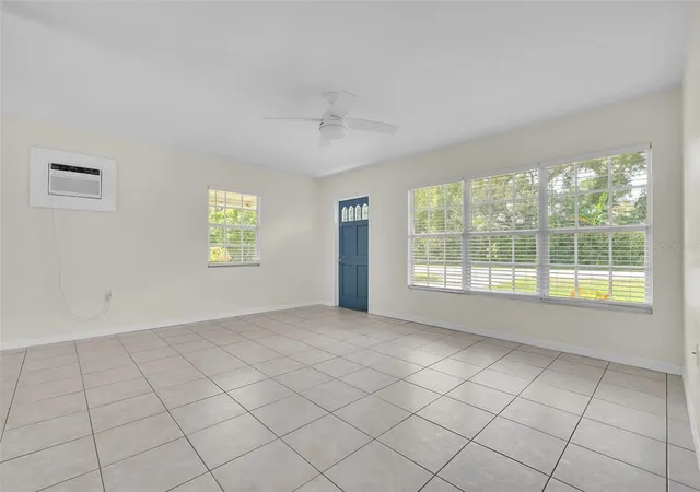 image of 516 Laurel Rd W, Nokomis, FL 34275 | MLS# A4703788