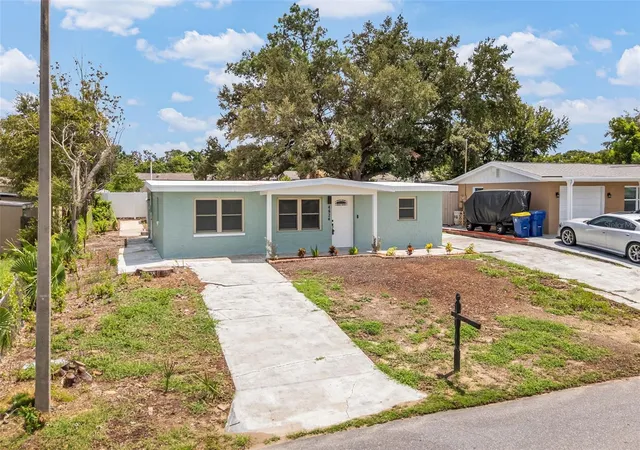 Photo 3 of Single family home for sale at 4624 Pirate Pl, New Port Richey, FL 34652 | MLS# TB8541559 | Listing updated on 2026-08-29
