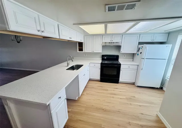 4th image of 5151 Gainsville Dr, Temple Terrace, FL 33617 | MLS# TB8541563