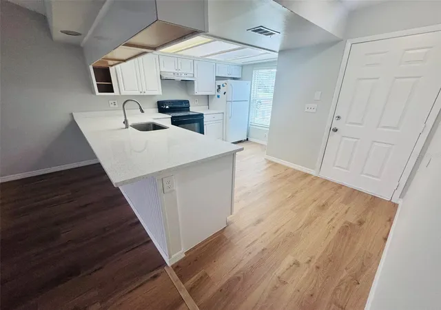 5th image of 5151 Gainsville Dr, Temple Terrace, FL 33617 | MLS# TB8541563