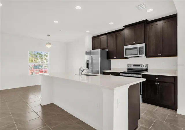 3rd image of 1108 Sand Torch Cir, Davenport, FL 33837 | MLS# O6435885