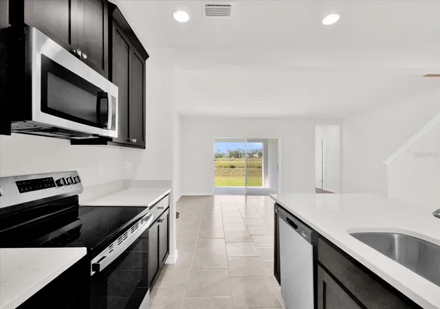 4th image of 1108 Sand Torch Cir, Davenport, FL 33837 | MLS# O6435885