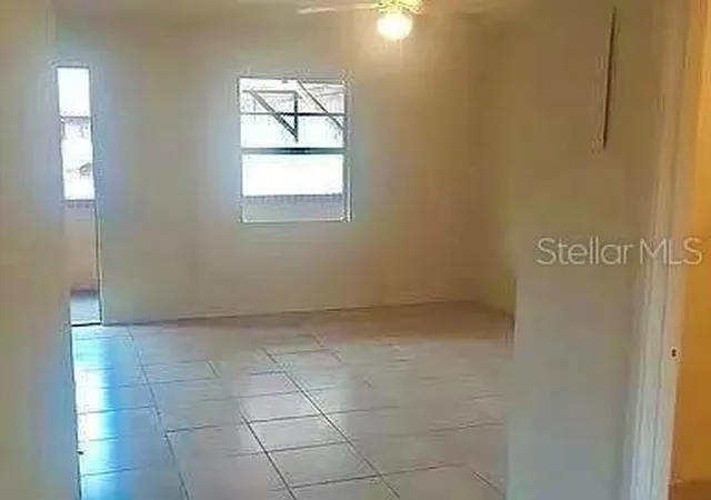 Photo 2 of Condo for sale at 914 Sw 8Th Ave #42, Gainesville, FL 32601 | MLS# O6435896 | Listing updated on 2026-08-31