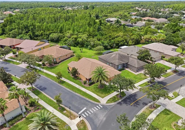Photo 2 of Single family home for sale at 513 Barcelona Dr, Kissimmee, FL 34759 | MLS# O6435898 | Listing updated on 2026-08-26