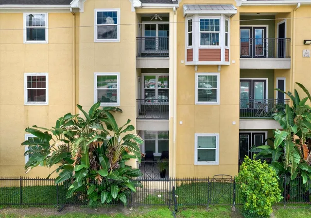 Photo 2 of Condo for sale at 1810 E Palm Ave #5222, Tampa, FL 33605 | MLS# TB8541599 | Listing updated on 2026-09-23