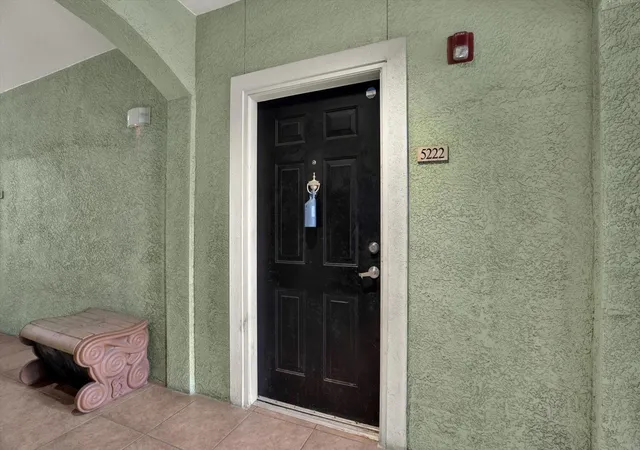 Photo 3 of Condo for sale at 1810 E Palm Ave #5222, Tampa, FL 33605 | MLS# TB8541599 | Listing updated on 2026-09-23
