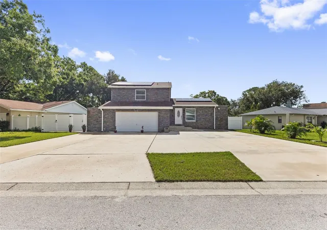 Photo 3 of Single family home for sale at 5408 Pentail Cir, Tampa, FL 33625 | MLS# TB8541603 | Listing updated on 2026-10-04