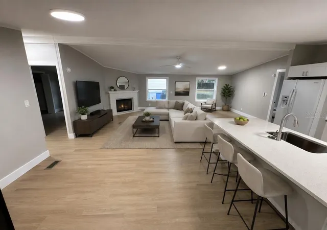 Photo 4 of Manufactured home for sale at 8801 Marc David, Gibsonton, FL 33534 | MLS# O6435910 | Listing updated on 2026-10-03