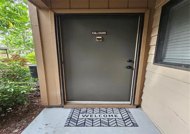 2nd image of 1720 Glenhouse Dr #328, Sarasota, FL 34231 | MLS# A4703809