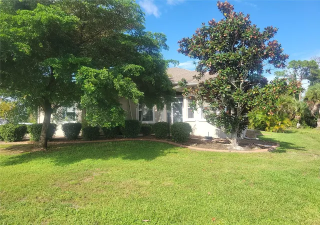 Photo 2 of Single family home for sale at 12 Tee View Ct, Rotonda West, FL 33947 | MLS# D6148524 | Listing updated on 2026-09-01