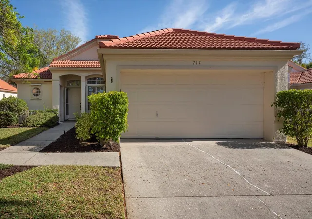 Photo 2 of Single family home for sale at 717 Lighthouse Dr, Tarpon Springs, FL 34689 | MLS# TB8541633 | Listing updated on 2026-09-02