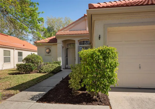 Photo 3 of House for sale at 717 Lighthouse Dr, Tarpon Springs, FL 34689 | MLS# TB8541633 | Listing updated on 2026-09-17