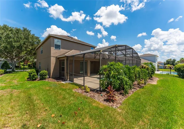 Photo 3 of Single family home for sale at 2202 Redmark Ln, Winter Garden, FL 34787 | MLS# O6435919 | Listing updated on 2026-09-14